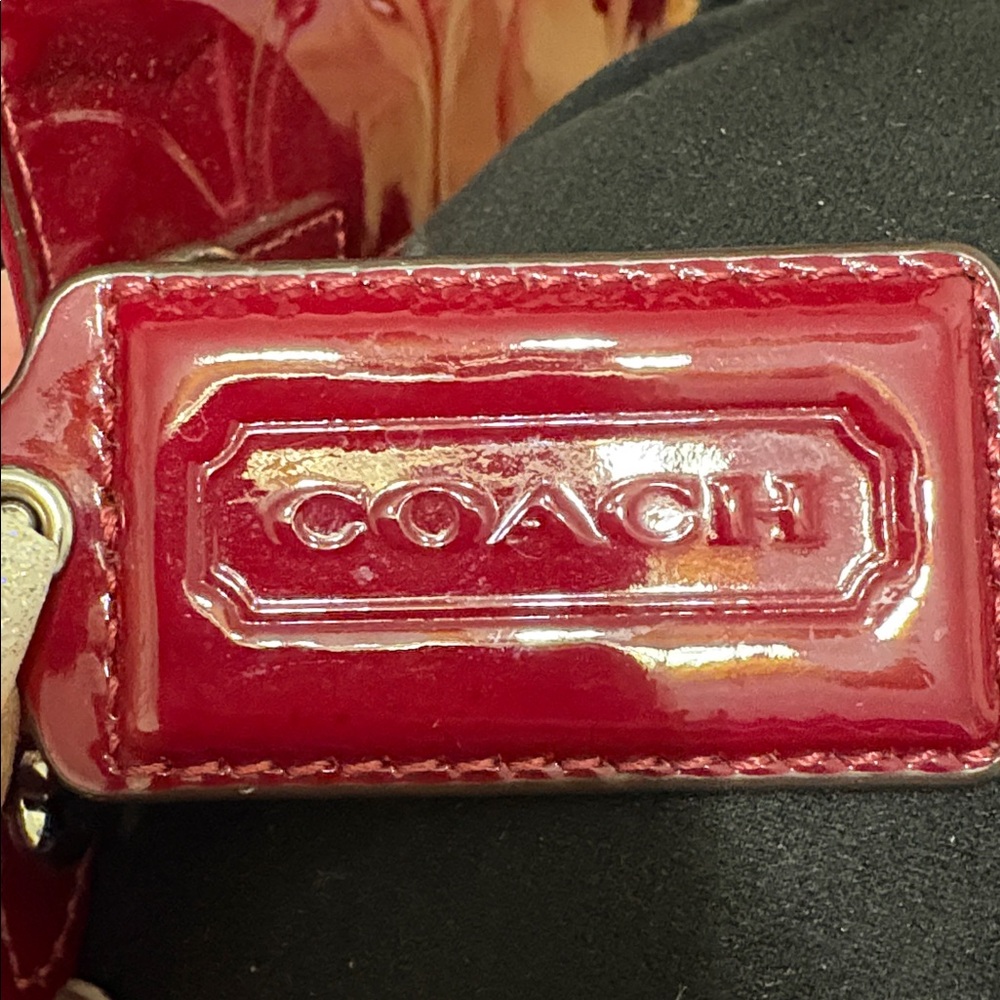 Coach Gallery red patent leather Bag - Picture 4 of 5